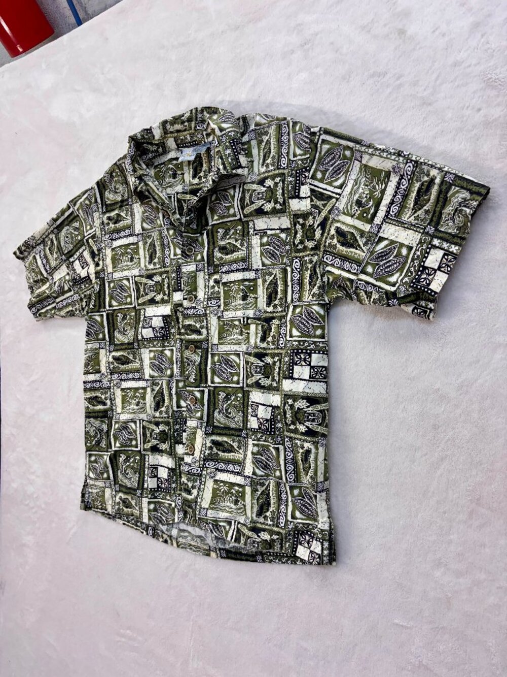 Vintage OP Sport Men's Green Hawaiian Shirt --- Size: L --- Great Condition!!
